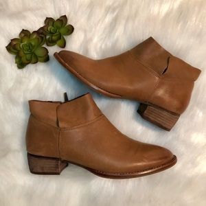 Gianni Bini Booties